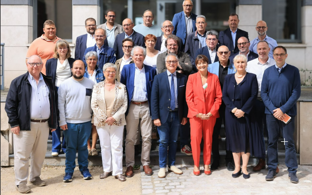 Sylvie GINER a été réélue Présidente du SMO Val de Loire Numérique.